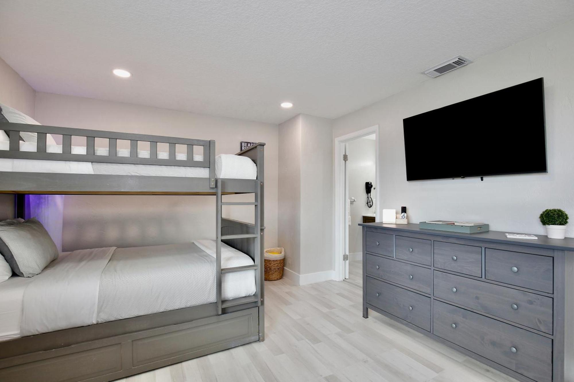 Zen Beach Retreat - Ocean View Townhouse -No Drive Beach New Smyrna Beach Bagian luar foto